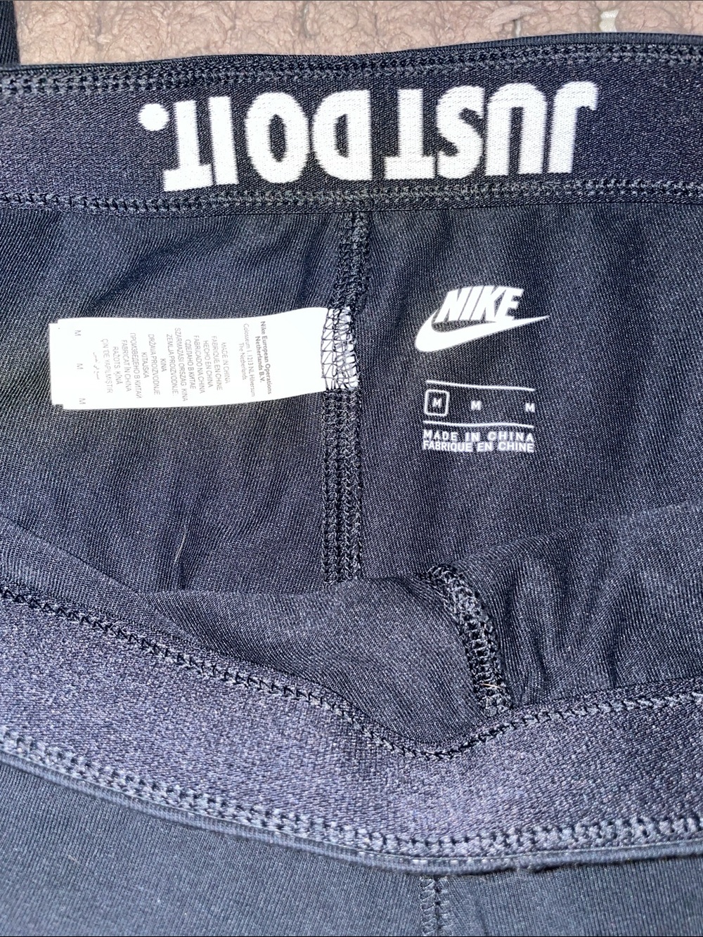 Women’s Nike Black “Just Do It” Full-Length Leggings Medium - Picture 3 of 4